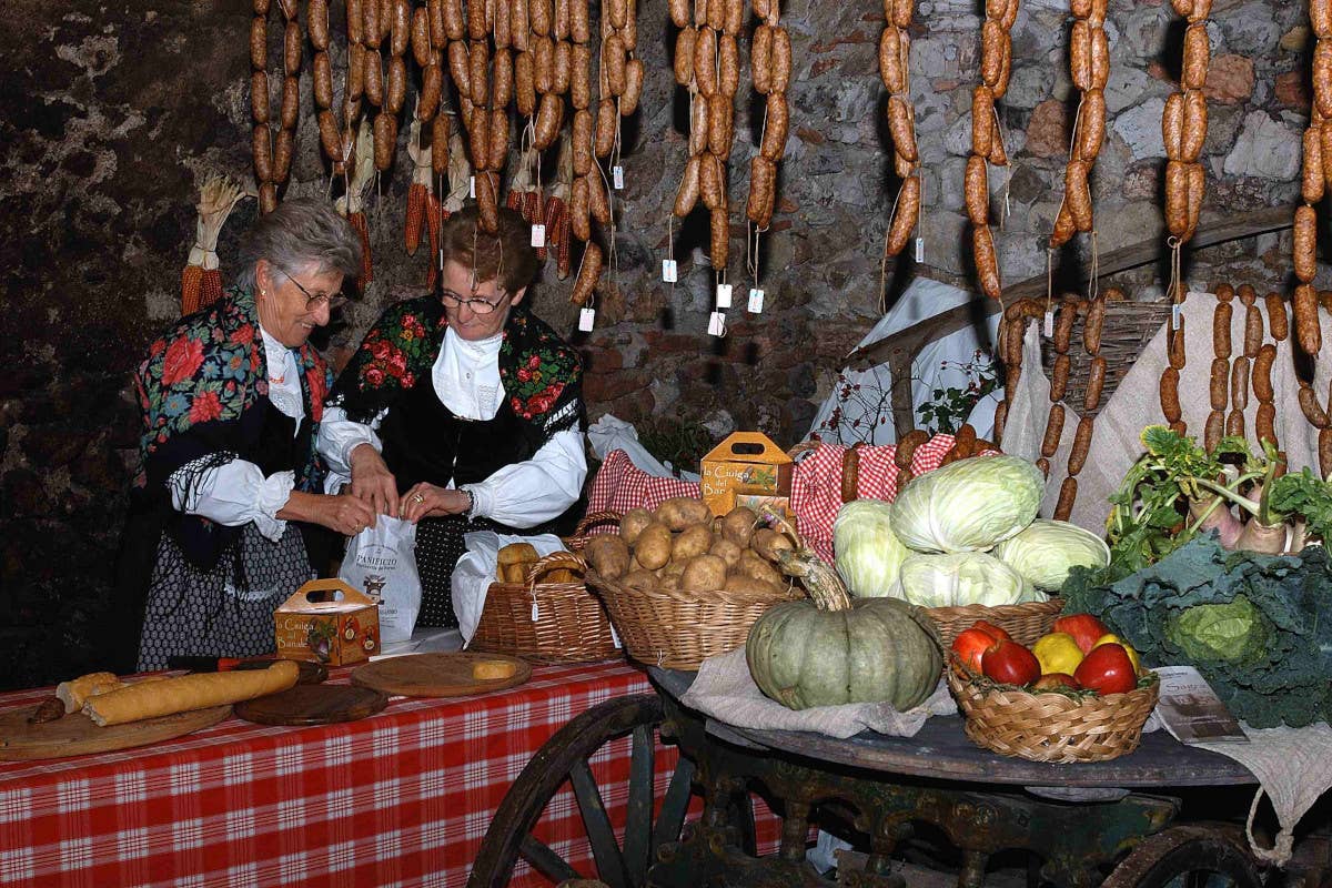 Torna la Sagra della Ciuìga: San Lorenzo Dorsino in festa per il suo insaccato 